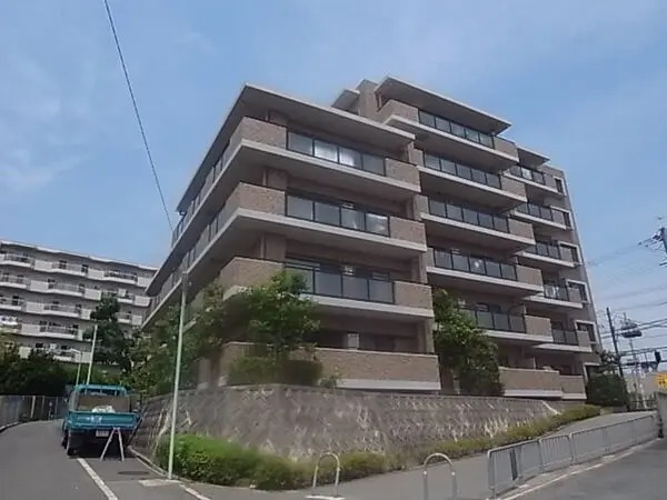 ステイツ豊中西緑丘 外観