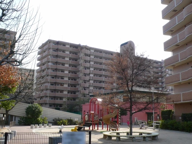 ロイヤルコート豊中２番館 外観