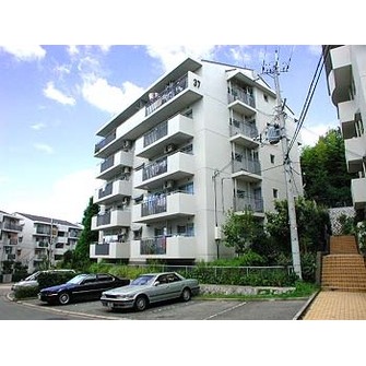 公団千里緑丘団地３７号棟 外観