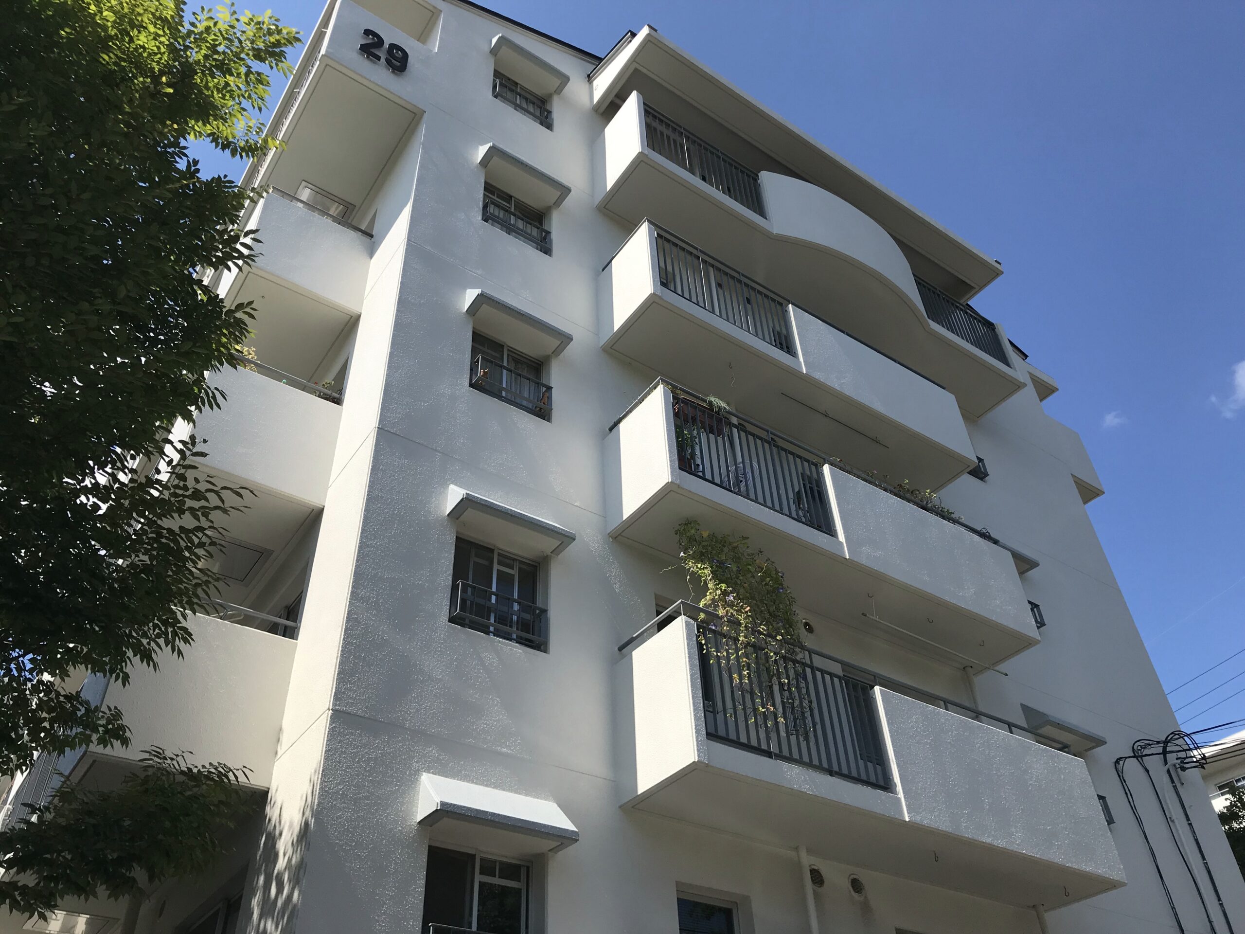 公団千里緑丘団地２９号棟 外観