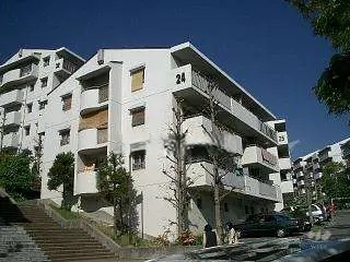 公団千里緑丘団地２４号棟 外観