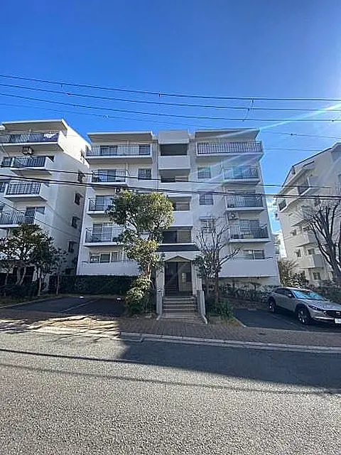 公団千里緑丘団地１８号棟 外観