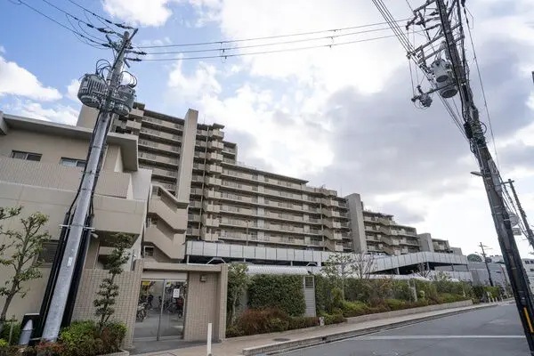 ローレルコート豊中服部緑地 外観