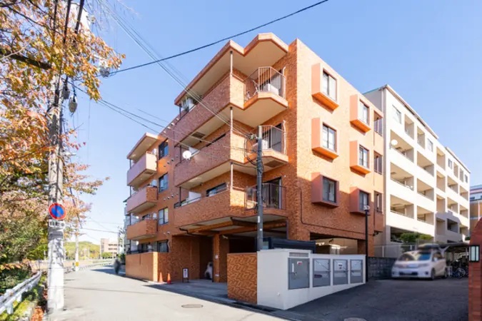 ライオンズマンション緑地公園第１０ 外観