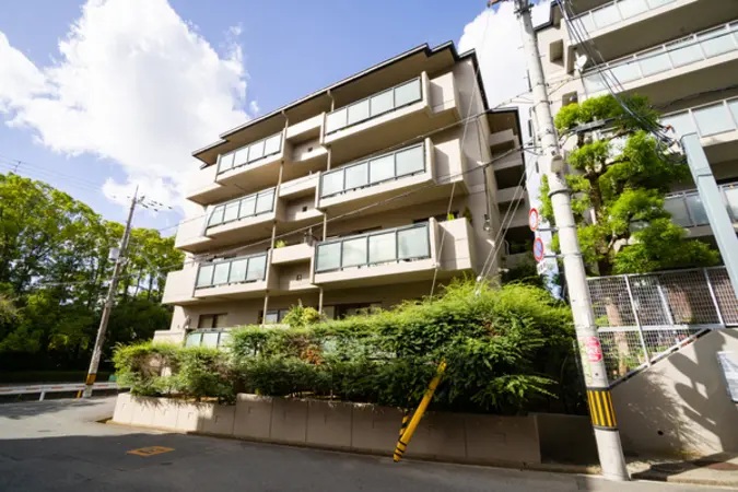 日商岩井第１３緑地公園マンション 外観