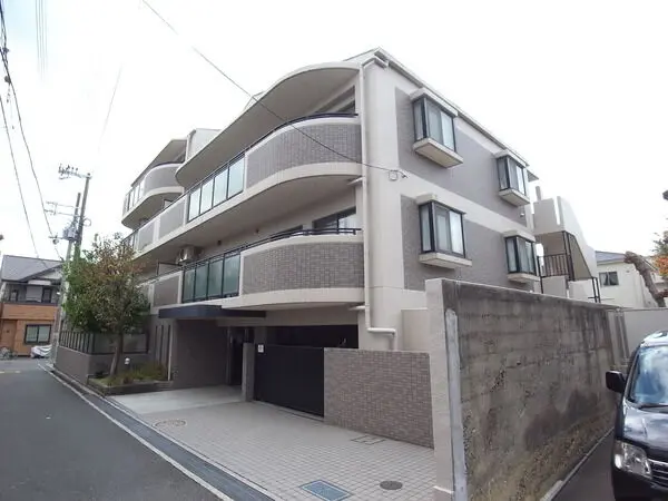 デリード岡町南 外観