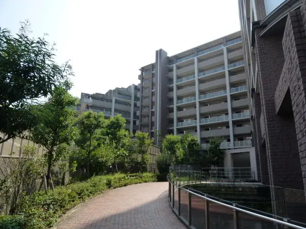 プライムフォート千里中央 外観