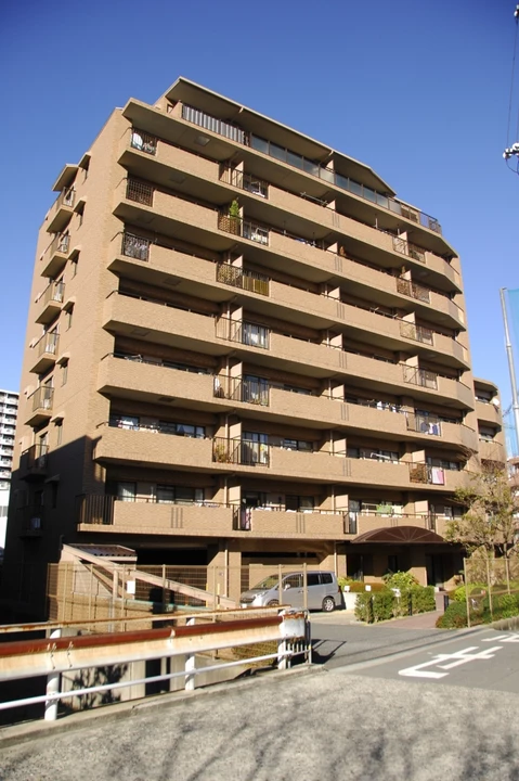 ユニライフ千里中央２ 外観