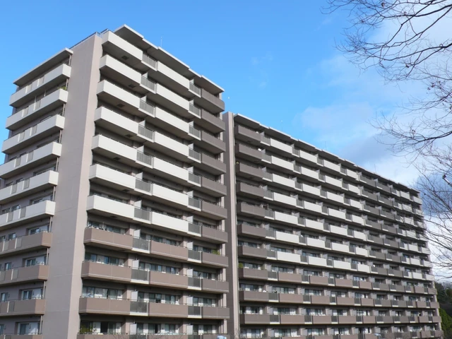 ローレルコート新千里東町あかしやの丘1番館 外観