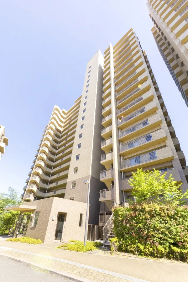 新千里桜ヶ丘メゾンシティ四番館 外観