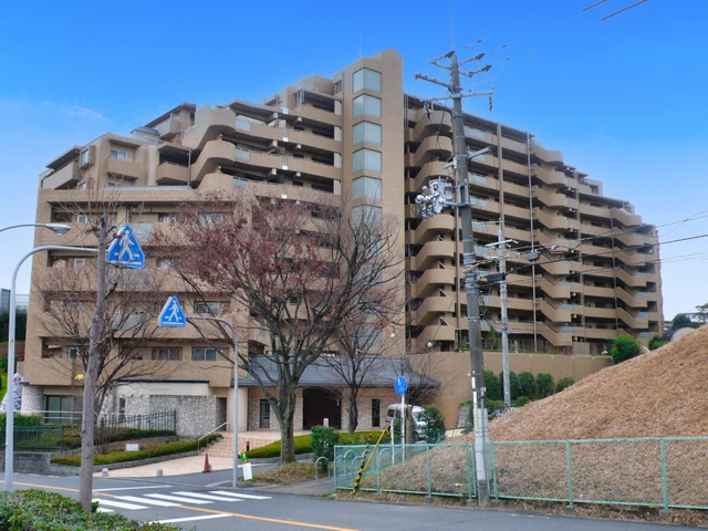 ルネ千里中央 外観