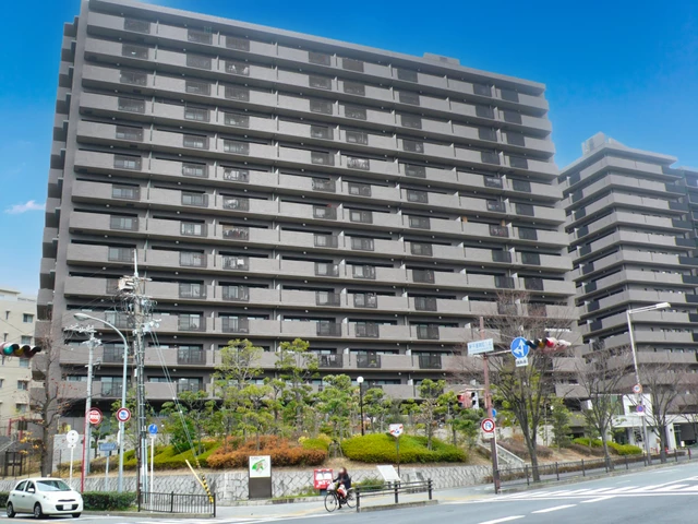 フォルム千里中央A棟 外観