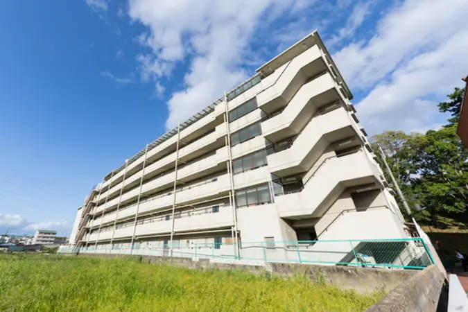 ユニライフ緑地公園２ 外観