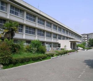 南丘小学校